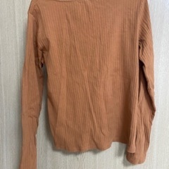 GU レディース　トップスの画像