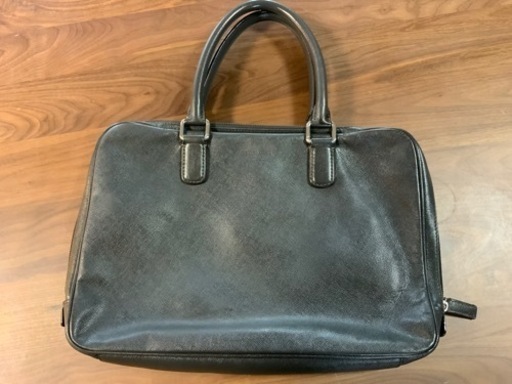ジョルジオアルマーニ　ビジネスバッグ 横40、高さ46、奥行き5センチ