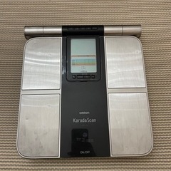 オムロン　体重計　HBF-701