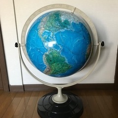 大きな地球儀