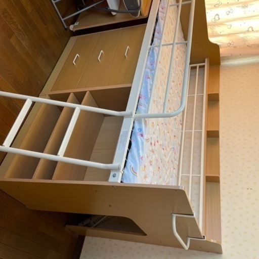 ニトリ　システムベット・デスク