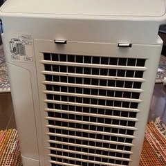 シャープ プラズマクラスター 加湿空気清浄機  KC-A70-W 2012年製の画像