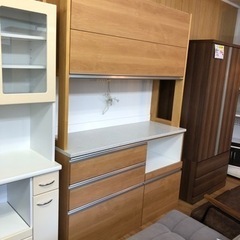 【リサイクルショップ八光　田上店　配達・設置OK】フラップアップ式　折り戸　ナチュラルベージュ　大型食器棚