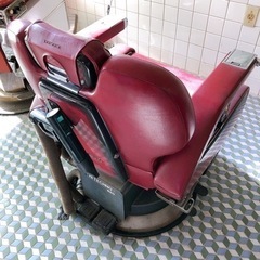 【発送不可・引取限定】タカラベルモント🌟HI TECHNO(ハイテクノ) 880🌟バーバーチェア 理容椅子①🌟動作品🌟実際に使用していたそのままです。汚れもあります。現状でお願いします。【12月下旬で締め切ります】の画像