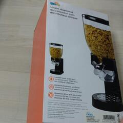 ドライフードディスペンサーの画像