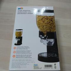 ドライフードディスペンサーの画像