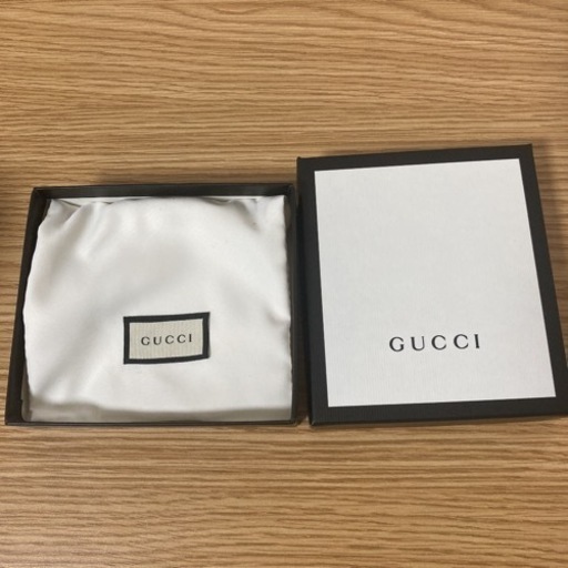 GUCCI折りたたみ財布