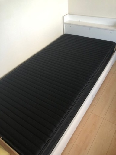 シングルベッド