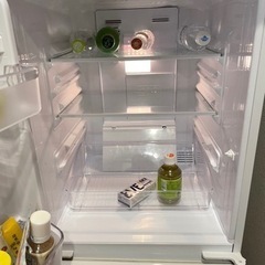 【引取りにこれる方、手配頂ける方限定】SHARP冷蔵庫　137ℓの画像