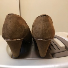 新品！スエード調パンプスの画像