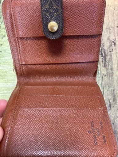 ヴィトン財布　