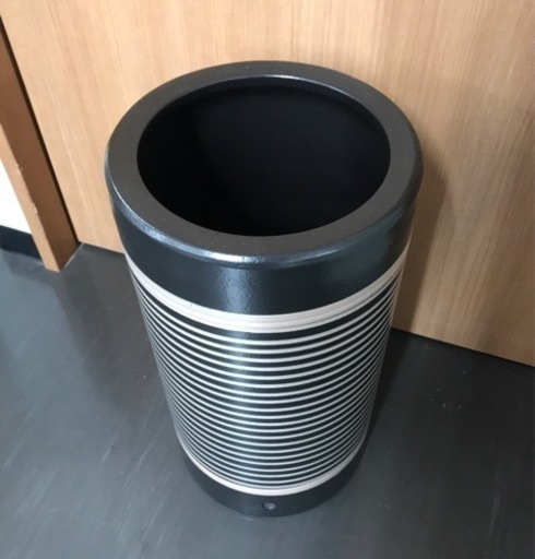 銅器　傘立て