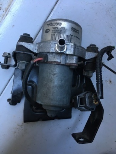 ボルボ　ブレーキ　バキュームポンプ