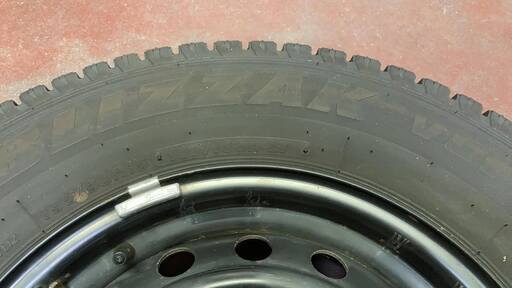 【値下げ】ハイエースBS冬タイヤ鉄ホイールセット中古４本残溝8-9mm