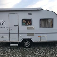 キャンピングトレーラー　中古　牽引免許不要　クナウス　スポーツ４００JSPの画像