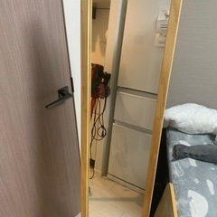 1.6mの等身大の鏡です、ほぼ使ってないですの画像