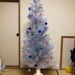 光る　クリスマスツリー