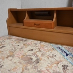 ベッドフレーム&マットレス　セットの画像