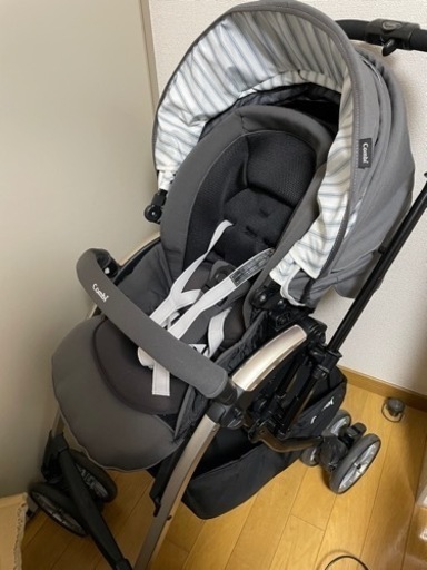 コンビ　ベビーカー　4キャス　エッグショック