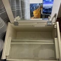 【無料！】ドレッサー&収納付き椅子の画像