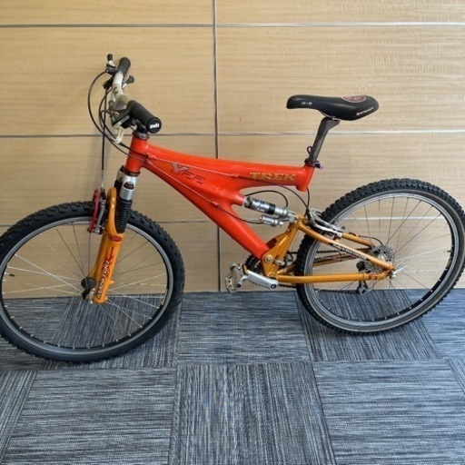 ◆◆トレック、マウンテンバイク、カーボン、フルサス、グリップ硬さ調整可能。