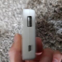 ポータブル充電器 ポケット充電器の画像