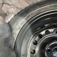 日産キューブ　タイヤ　スタッドレスの画像
