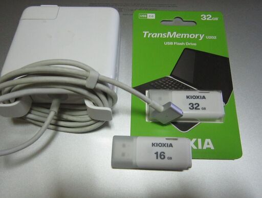 譲渡済　　　新品SSD交換済　MacBook Air (11-inch,Mid 2012) A1465　macOS Catalina