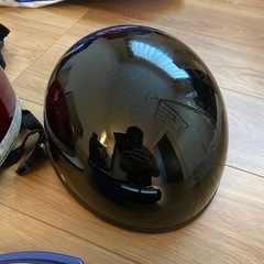 ［受け取り者決定済み］体重計と半ヘルメット差し上げます。の画像