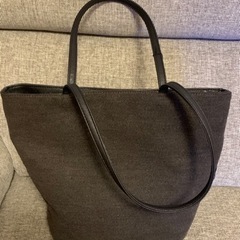 最終価格！新品 サテン アーミー  リボンがお洒落なバッグ 見てから購入^_^の画像