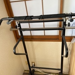懸垂・ぶら下がり台