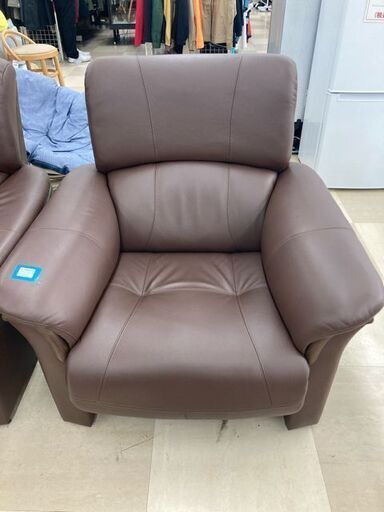 1人掛けソファー　浜本工芸　ﾀﾞｰｸﾌﾞﾗｳﾝ　ﾚｻﾞｰ　A-3550