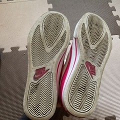 取引先決まりました⭐︎NIKE レディース　23.5センチ　の画像