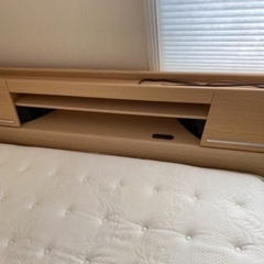 ダブルベッド マットレス付 ご希望あればシーツ等付の画像