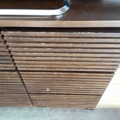 木製のキャビネットの画像