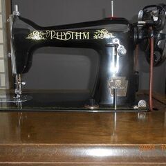 足踏みミシンの画像