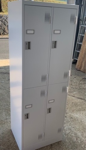 KM109 ニトリ　スチールロッカー　幅60.8×奥行51.5×高さ179cm