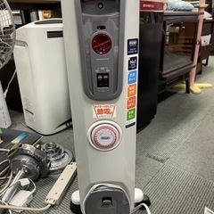 【状態綺麗目✨寒い⛄️季節はこれで暖まろう🔥🔥】デロンギオイルヒーター  H770812EFSN-GYの画像