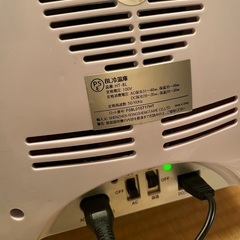 8型の小型温冷庫　冷温　ホワイト美品の画像