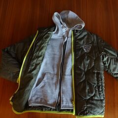 冬物男の子☆彡アウターを含む４点セット！サイズ１２０～１３０の画像