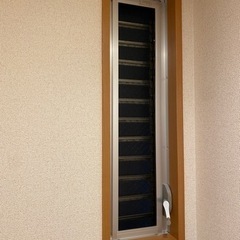 壁紙シールの貼り付け作業（6時間で10000円）の画像