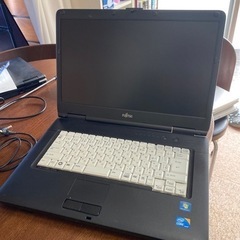 【動作未確認】【ノート型パソコン③】富士通　LIFEBOOK A...