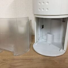コロナ　 除湿機 　　CD-P6315(W)　2016年製の画像