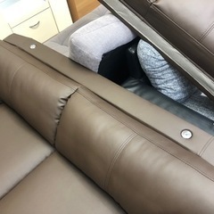 【リサイクルショップ八光　田上店　配達・設置OK】ブラウン　2人掛けソファの画像