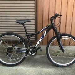 GT AVALANCHE 3.0 XSサイズ　マウンテンバイク