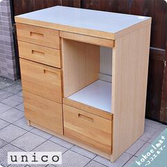 人気のunico(ウニコ)よりHUTTE(ヒュッテ)シリーズ のキッチンカウンターです！収納力もあり、オーク材のナチュラルな雰囲気は北欧テイストのインテリアのアクセントになる食器棚です♪BK403