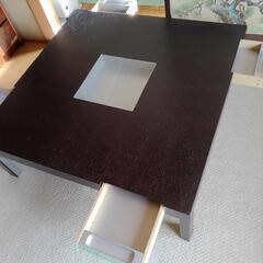 商談中　テーブル四角　5年くらい前に30万円で購入の画像