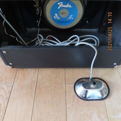 完動　極上美品！　FENDER/J　SIDEKICK REVERB ３５　￥３８８００　F/SW付きの画像