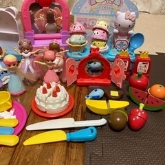 女の子のおもちゃまとめ売りの画像
