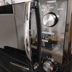 ツインバード工業 TWINBIRD DR-D278B [ミラーガラスフラット電子レンジ フラットタイプ 横開き 20L

の画像